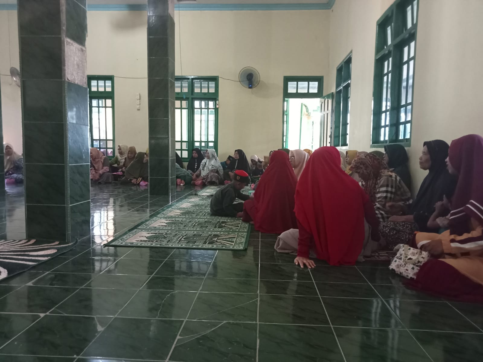 Kegiatan Pengajian Alhidayah Di Kampung Surabaya Ilir